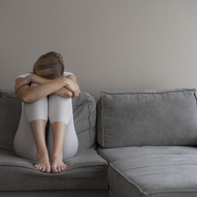 CBD contre la dépression : comment le cannabidiol agit sur l’humeur et le moral